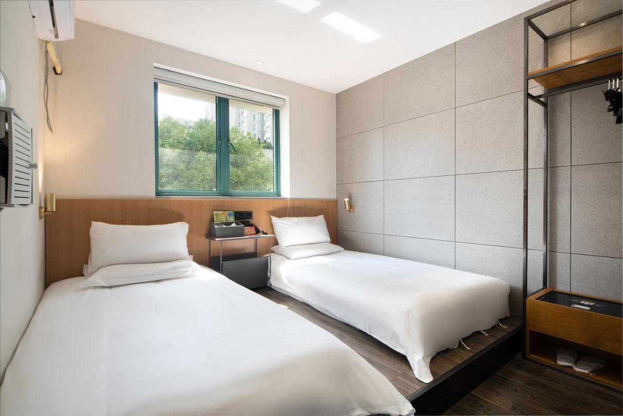 Moju Hotel Jingan エクステリア 写真